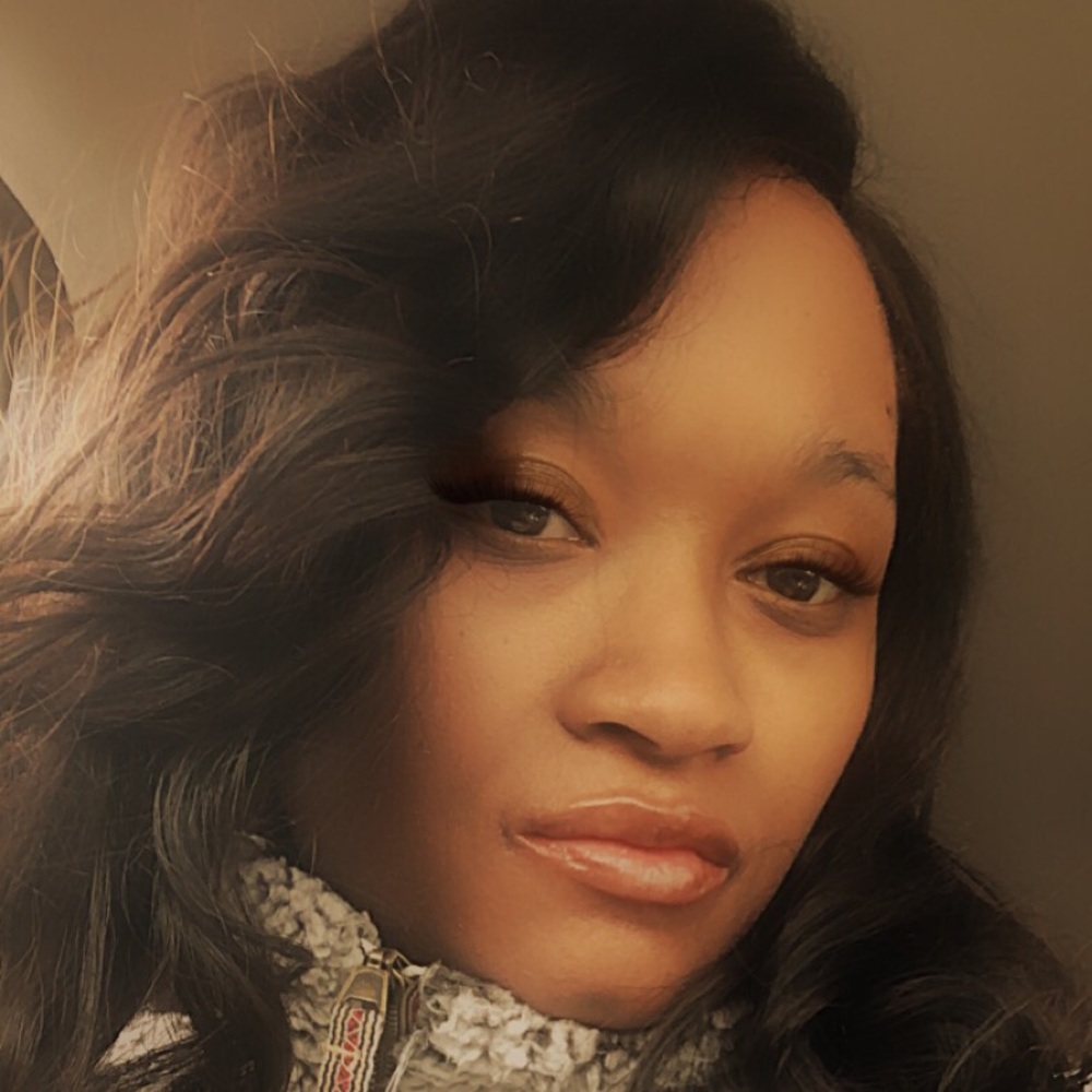 Meet your Posher, Toya